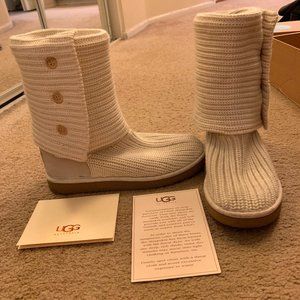 Cream Sheepskin-Lined Knit Uggs - Size 10